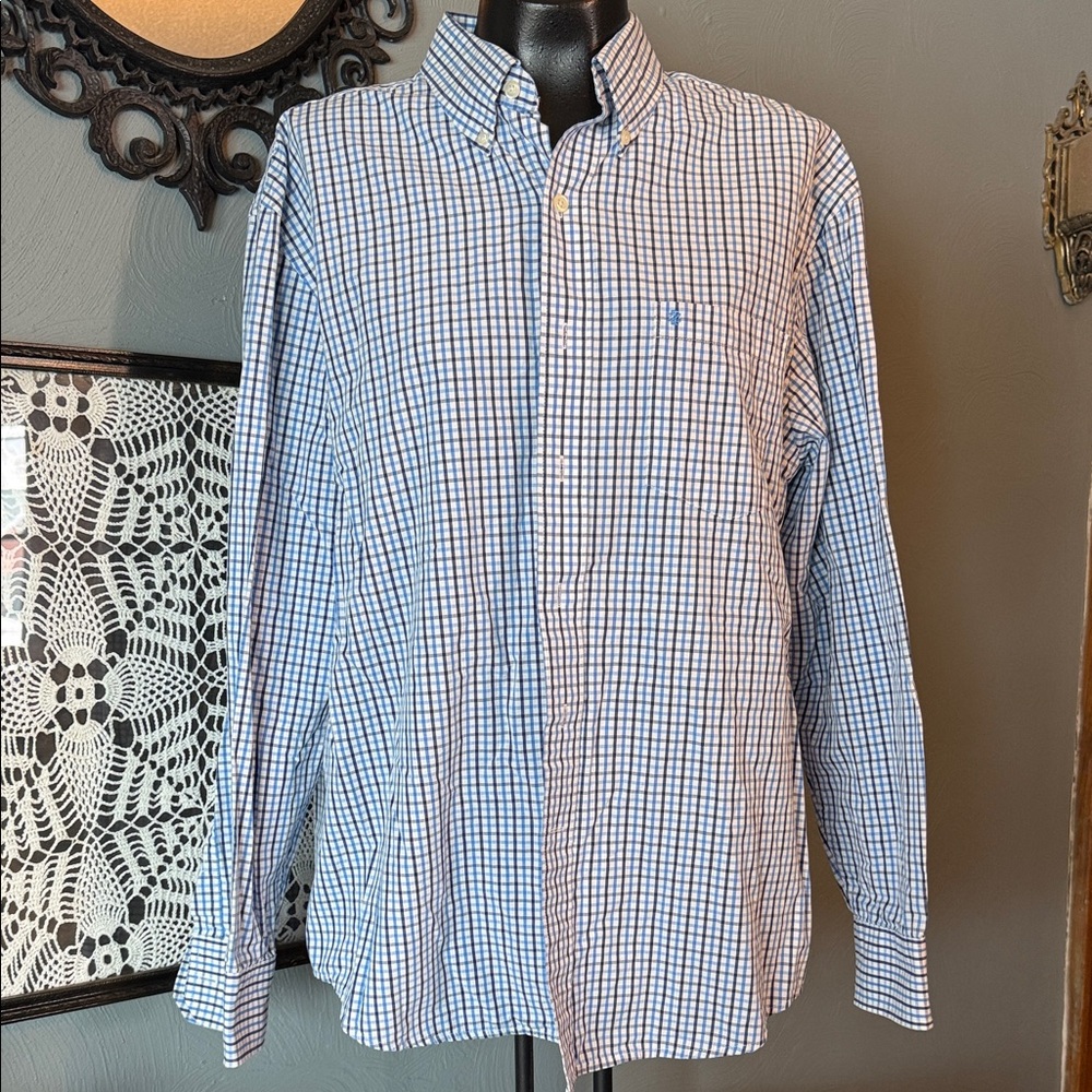 Izod Men's Blue and White Plaid Button Down Shirt